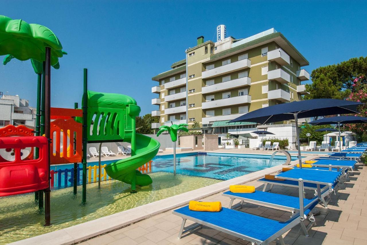 Hotel Smeraldo جوليانوفا المظهر الخارجي الصورة