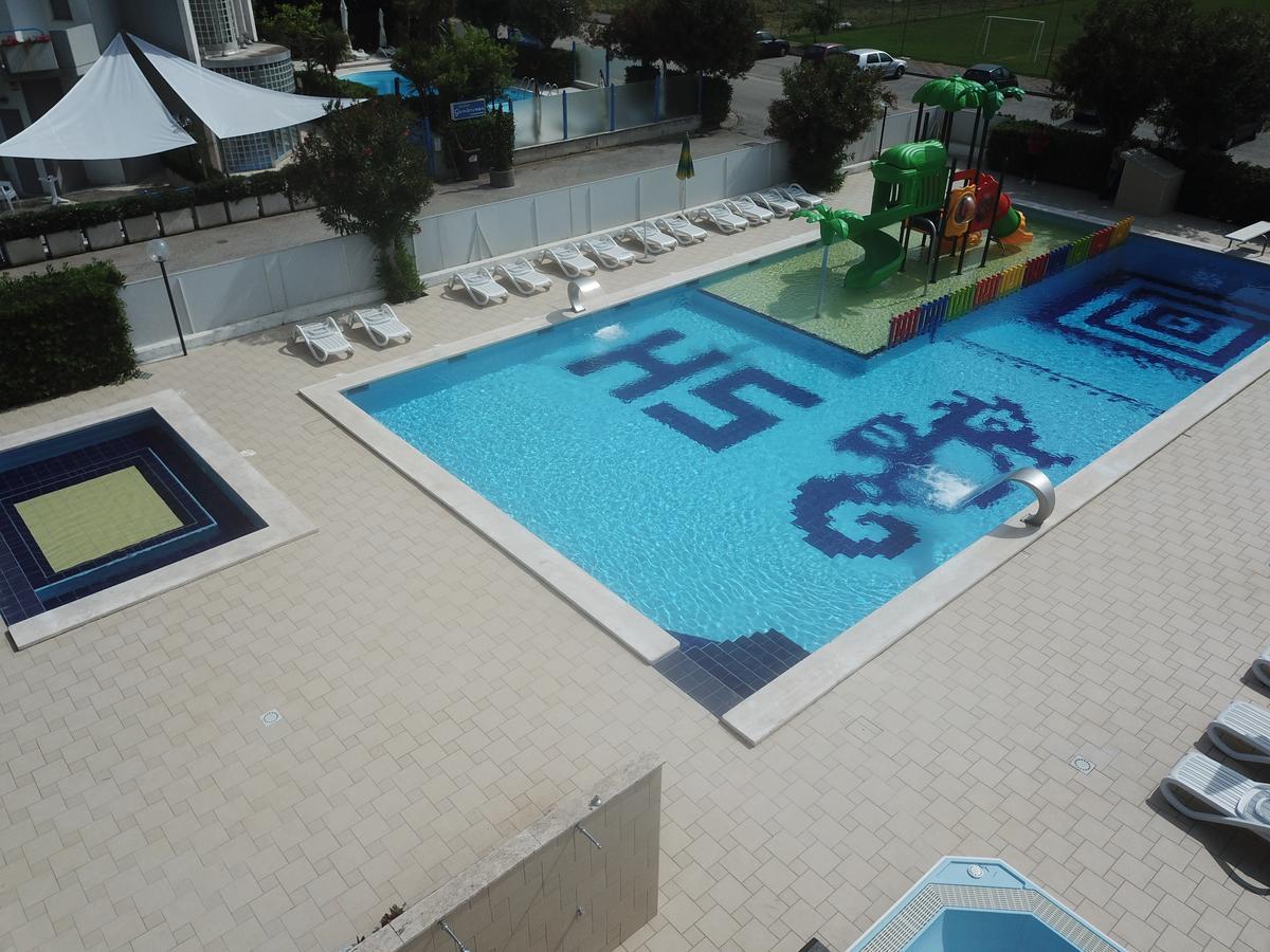 Hotel Smeraldo جوليانوفا المظهر الخارجي الصورة