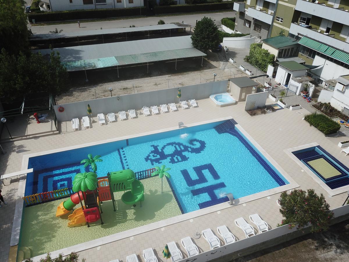 Hotel Smeraldo جوليانوفا المظهر الخارجي الصورة
